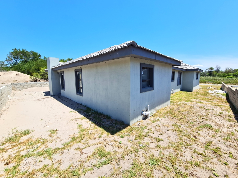 3 Bedroom Property for Sale in Paradise Beach Eastern Cape